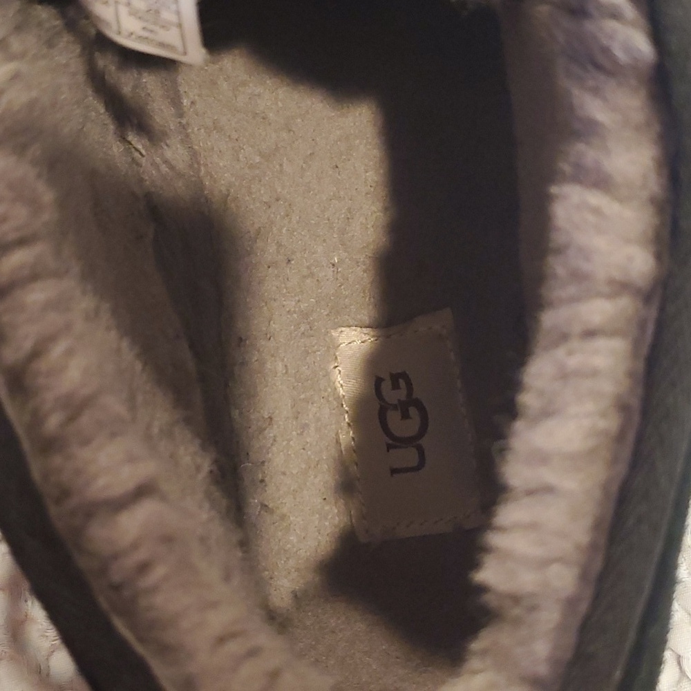 UGG Black Neumel Chukka Boots Size 10 (#28) - Picture 7 of 8
